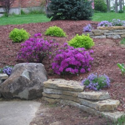 Landscape Design & Retaining Wall