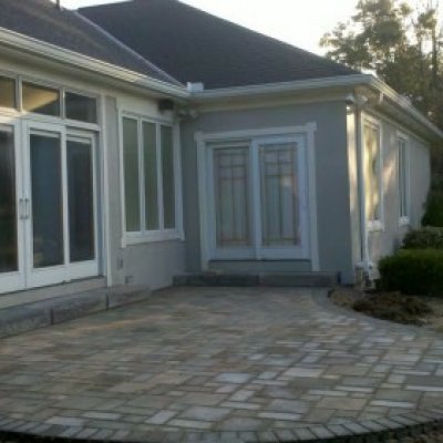 Concourse series paver patio