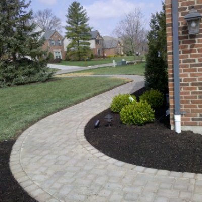 Hamton Blend Concourse series walkway.