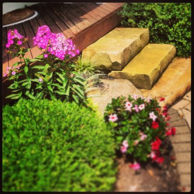 Landscape Design with Natrual Stone Steps