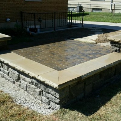 Pavor Pation Bellwood Wall Pre Cast Caps Natrual Sandstone Walkway