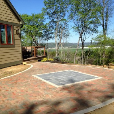 Brick Patio Custom Slate Inlay Ivory Border